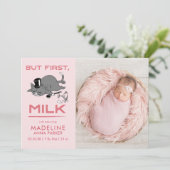 Aber First Milk Funny Cat Foto Birth Ankündigung (Stehend Vorderseite)