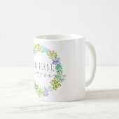 Aber zuerst, Kaffee | Sukkulärer Kranz Kaffeetasse (VorderseiteRechts)