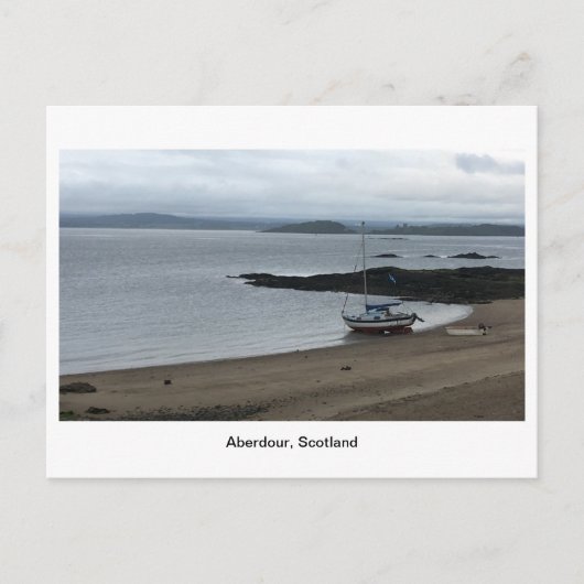Aberdour Harbour - Boot am Strand Postkarte (Vorderseite)