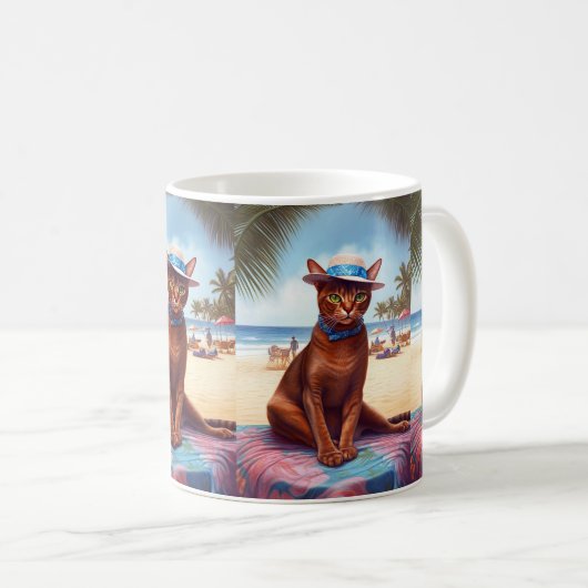 Abessinienkatze am Strand, Sommergeschenk für Katz Kaffeetasse (VorderseiteRechts)