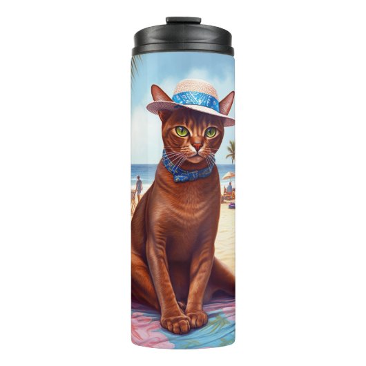 Abessinienkatze am Strand, Sommergeschenk für Katz Thermosbecher (Vorderseite)