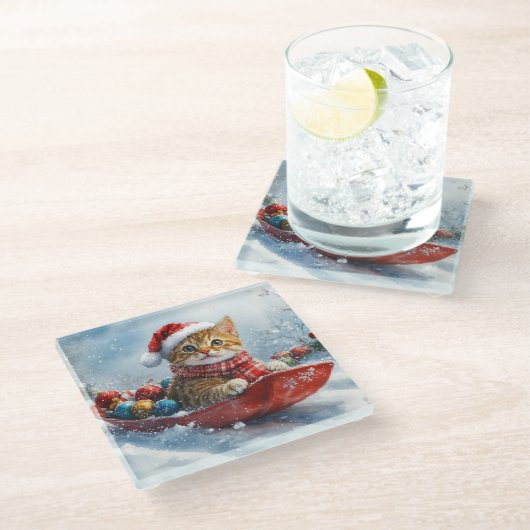 Abessinienkatze in Sledge Lass es Schnee Weihnacht Glasuntersetzer (Schrägansicht)