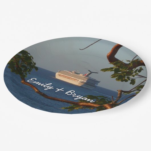 Abfahrt bei Sunset I Cruise Vacation Pappteller (Schrägansicht)