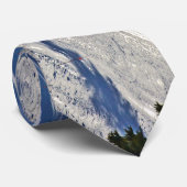 Abfahrtskilauf-Winter-Szene Krawatte (Gerollt)