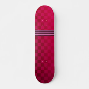 Abgeblendete rote Karton-Skateboard Skateboard