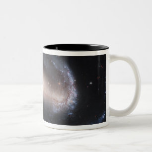 Abgehaltener Spiralarm NGC 1300 Zweifarbige Tasse