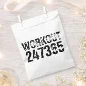 Abgelaufener und kratzter Text Workout 247365 schw Geschenktütchen (Ausgeschnitten)
