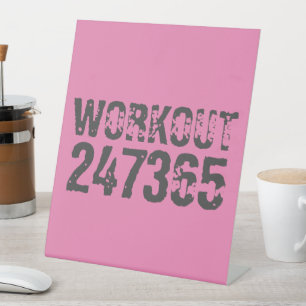 Abgenutzt und zerkratzt Text Workout 247365 pink Sockelschild