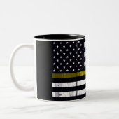 Abgenutzte dünne gelbe Linie Zweifarbige Tasse (Links)