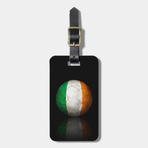 Abgenutzter irischer Flaggen-Fußball-Fußball Gepäckanhänger