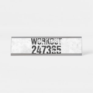 Abgenutzter und kratzter Text Workout 247365 rusti Schreibtischnamensplakette