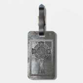 Abgenutztes Metallkreuz Gepäckanhänger (Rückseite vertikal)