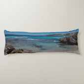 Abgeschiedener Strand auf Ihrem Bett Seitenschläferkissen (Rückseite)