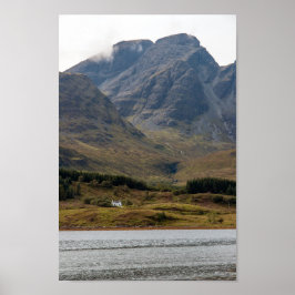 Abgeschiedenes Haus auf der Insel Skye in Schottla Poster