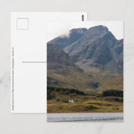 Abgeschiedenes Haus auf der Insel Skye in Schottla Postkarte