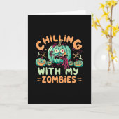 Abkühlung mit meinen Zombies lustiges Halloweenkos Karte (Gelbe Blume)