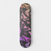 Abnehmende Regenbogenfarbene Schmetterlinge Skateboard (Vorderseite)