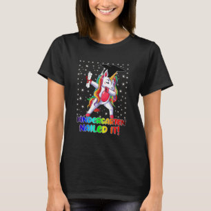 Abschluss 2022 Niedlicher Einhorn Dabbing Kinderga T-Shirt