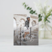 Abschluss 2025 Foto Script Ankündigung (Stehend Vorderseite)