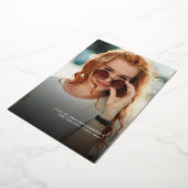 Abschluss 2025 Graduate Party Foto Rose Gold Folieneinladung (Gedreht)