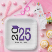 Abschluss 2025 Lila und schwarz auf Holz Pappteller (Party)