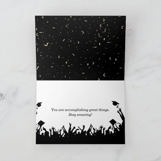 Abschluss 2025 mit grüner Cap und Confetti Karte (Innenseite)