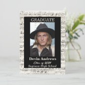 Abschluss Ankündigung für Music Major. (Stehend Vorderseite)