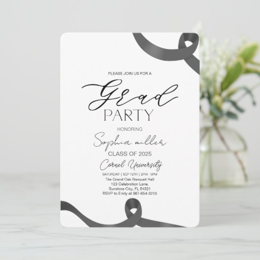 Abschluss aus Party, Minimalistisch, schwarz und w Einladung (Stehend Vorderseite)