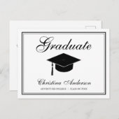 Abschluss Black Grad Cap & Script auf weißem Party Einladungspostkarte (Vorne/Hinten)