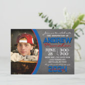 Abschluss "Blue and Red Chalkboard" - Einladung (Stehend Vorderseite)