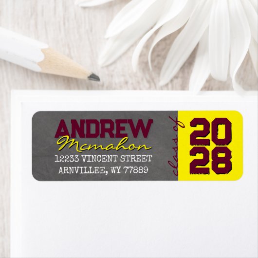Abschluss Burgundy Yellow Chalkboard (Insitu)