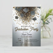 Abschluss Celebration mit Caps & Confetti Flair Einladung (Stehend Vorderseite)