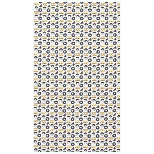 Abschluss Class of 2025 Donuts and Degrees Modern Tischdecke (Vorderseite)