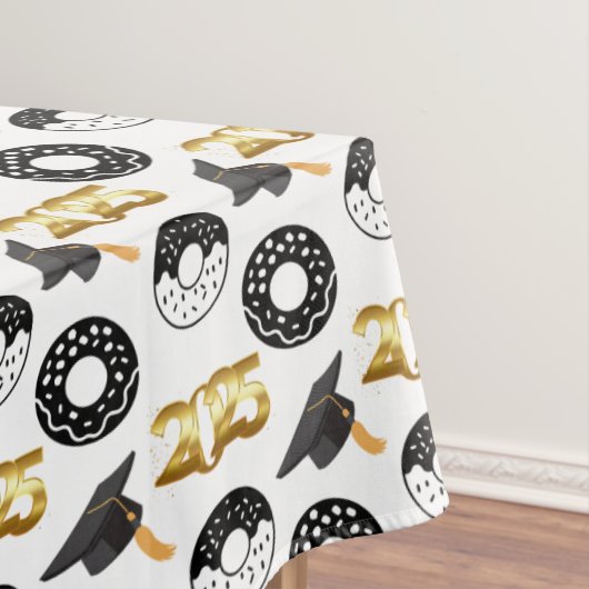 Abschluss Class of 2025 Donuts and Degrees Modern Tischdecke (Beispiel)