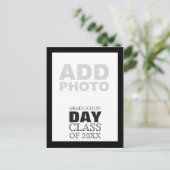 Abschluss Day Class Anpassbares Foto Einladungspostkarte (Stehend Vorderseite)