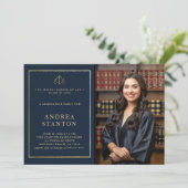 Abschluss der Law School Gold Frame Foto Moderne M Einladung (Stehend Vorderseite)