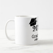 Abschluss der Stufe 20XX mit schlichter minimaler  Kaffeetasse (Links)