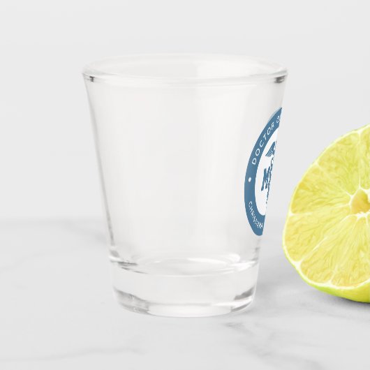 Abschluss des Arztes für Medizin Schnapsglas (Links)