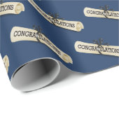 Abschluss Diploma Herzlichen Glückwunsch Geschenkpapier (Rolleneckpunkt)