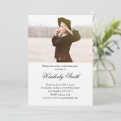 Abschluss-Einladung für Skript-Schriftart Einladung (Stehend Vorderseite)