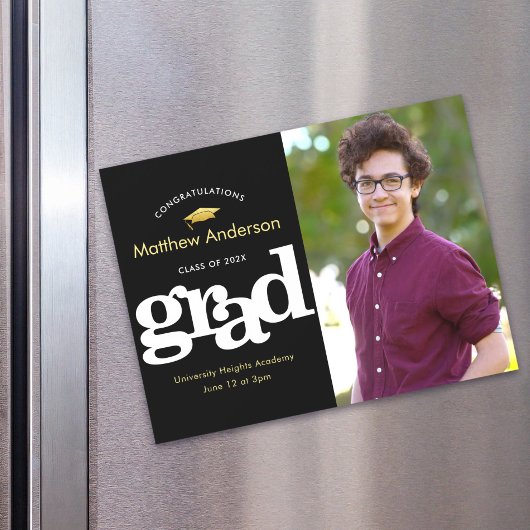 Abschluss Foto Black Gold Typografy Bold Modern Magneteinladung