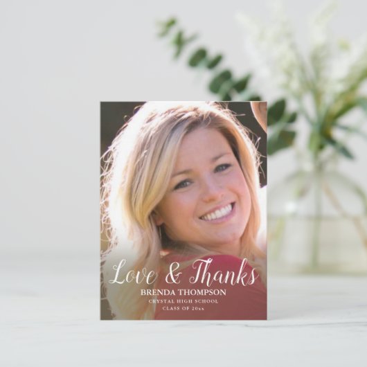 Abschluss Foto Liebe & Dank Black Script Postkarte (Stehend Vorderseite)