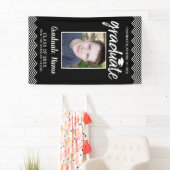 Abschluss Foto mit Grad Name Schwarz Vertikal Banner (Insitu)