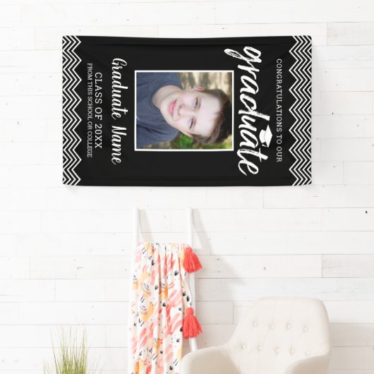 Abschluss Foto mit Grad Name Schwarz Vertikal Banner (Insitu)