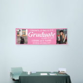 Abschluss-Fotos, Jahrgang, Abschluss rosa Banner (Messeveranstaltung)