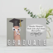 Abschluss Funny Finger Cartoon Grad Cap Ankündigung (Stehend Vorderseite)