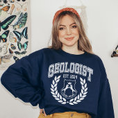 Abschluss für benutzerdefinierte Geologie Est 2024 Sweatshirt