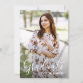 Abschluss für das Skript-Foto in Schwarz und Weiß Einladung (Vorderseite)