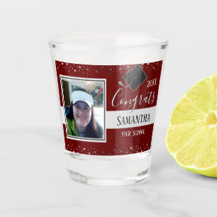 Abschluss Glückwunsch Foto Confetti Wein Schnapsglas