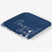 Abschluss-Glückwünsche mit weißen Kappen Pappteller (Gewinkelt)